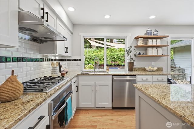 27621 NE Quail Creek Drive, Redmond, WA 98053