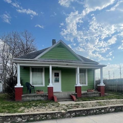 418 Massachusetts Street, St Joseph, MO 64504