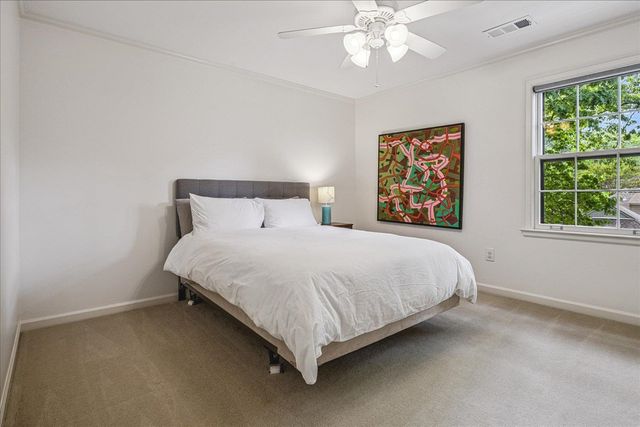 1873 BROOKSEDGE DR, Germantown, TN 38138