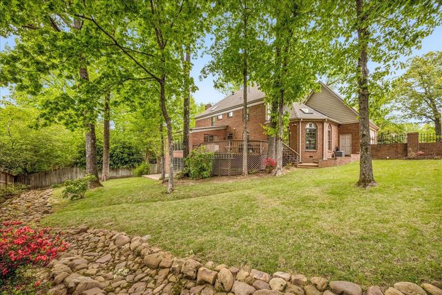 1873 BROOKSEDGE DR, Germantown, TN 38138