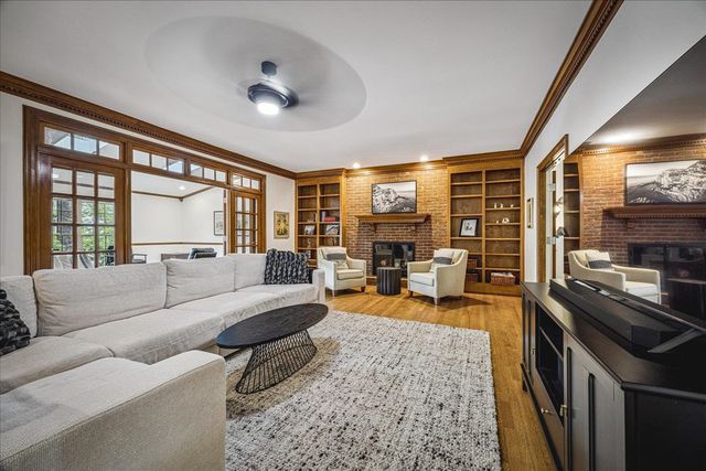 1873 BROOKSEDGE DR, Germantown, TN 38138