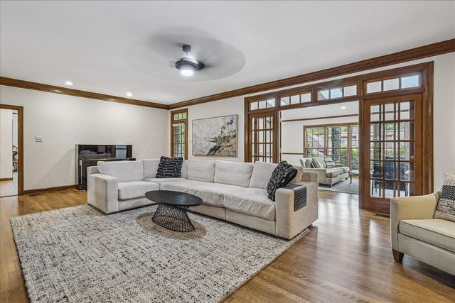 1873 BROOKSEDGE DR, Germantown, TN 38138