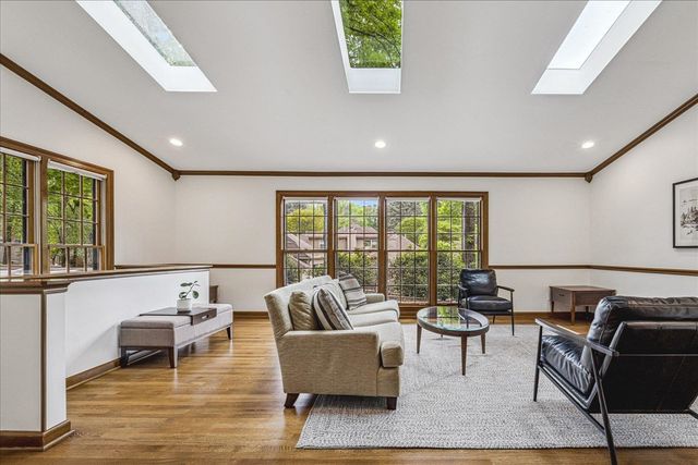 1873 BROOKSEDGE DR, Germantown, TN 38138