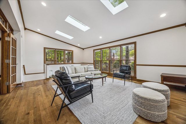 1873 BROOKSEDGE DR, Germantown, TN 38138