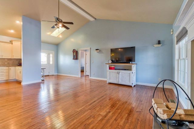 10144 Fisherville Road, Elberfeld, IN 47613