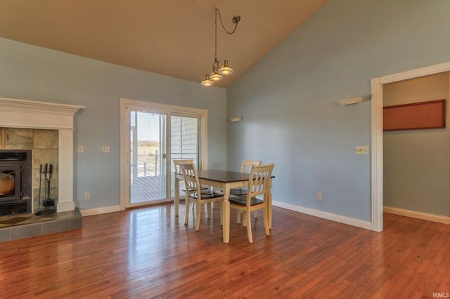 10144 Fisherville Road, Elberfeld, IN 47613