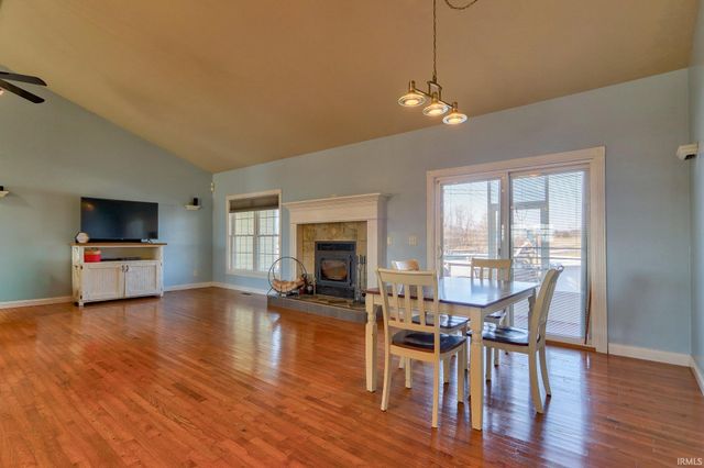 10144 Fisherville Road, Elberfeld, IN 47613