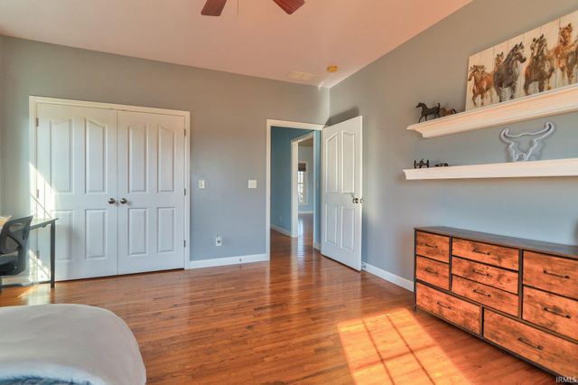 10144 Fisherville Road, Elberfeld, IN 47613