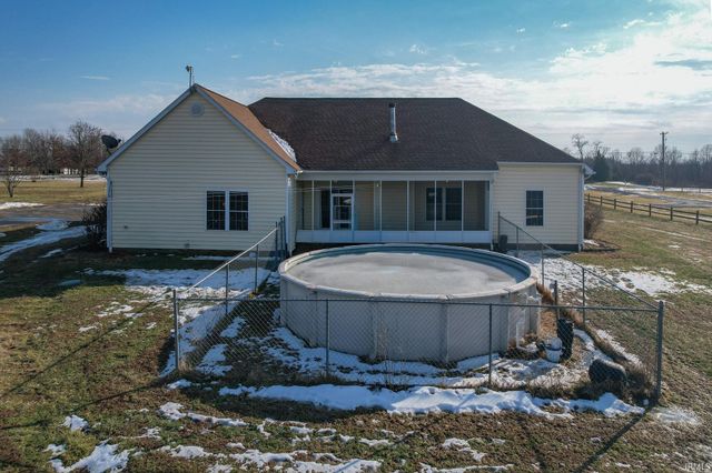 10144 Fisherville Road, Elberfeld, IN 47613