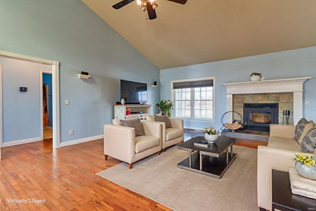 10144 Fisherville Road, Elberfeld, IN 47613