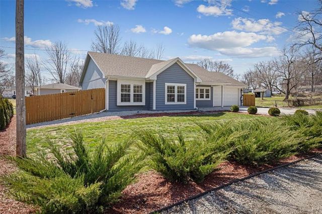 301 Plattsburg Street, Lathrop, MO 64465