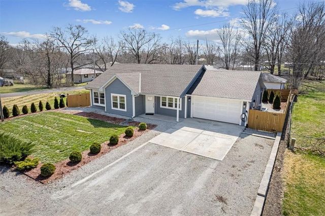 301 Plattsburg Street, Lathrop, MO 64465