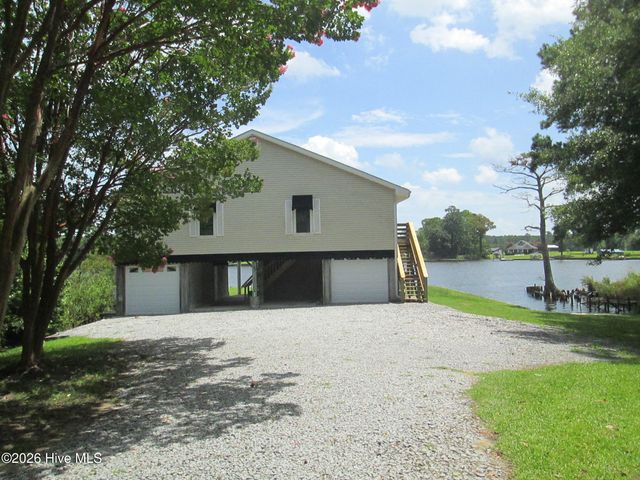 127 Waterside Drive, Bath, NC 27808