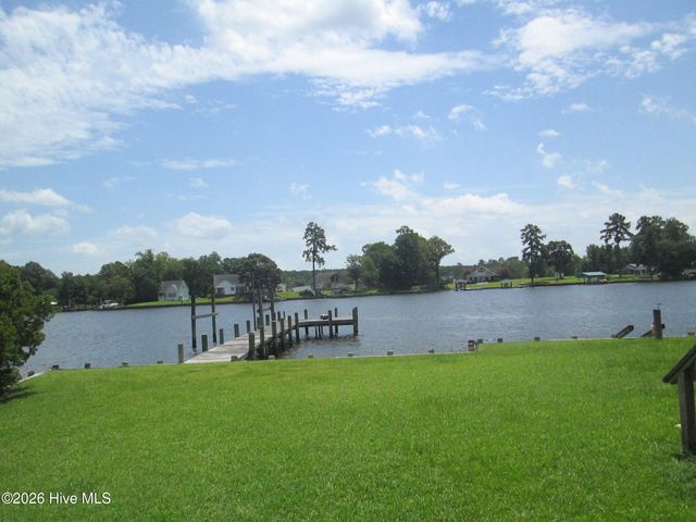 127 Waterside Drive, Bath, NC 27808