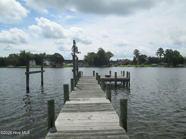 127 Waterside Drive, Bath, NC 27808