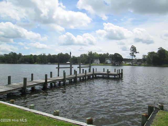 127 Waterside Drive, Bath, NC 27808