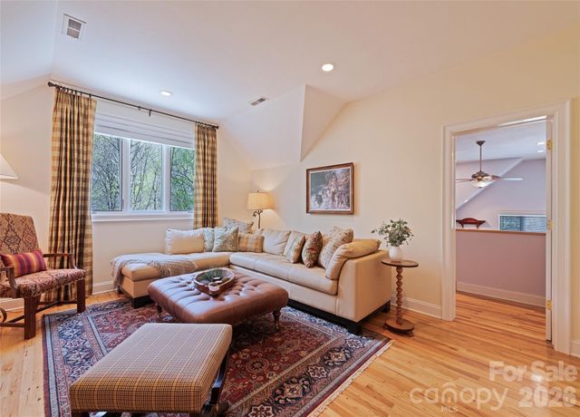 194 Catawba Lane, Waynesville, NC 28786