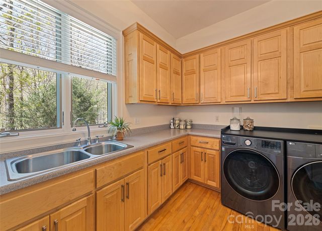 194 Catawba Lane, Waynesville, NC 28786