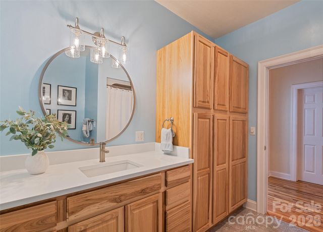 194 Catawba Lane, Waynesville, NC 28786