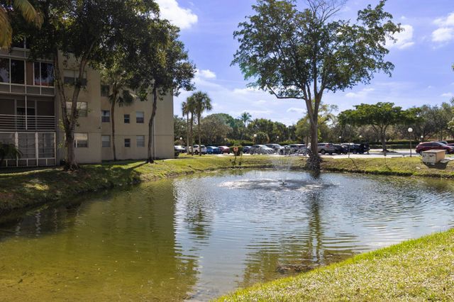 1810 N Lauderdale Ave 2102, North Lauderdale, FL 33068