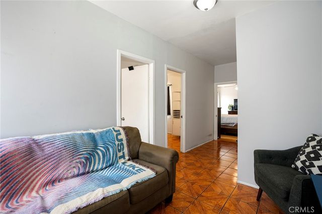 11746 Blythe, North Hollywood, CA 91605