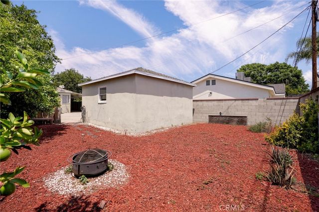 11746 Blythe, North Hollywood, CA 91605