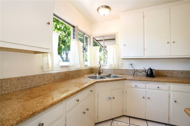 11746 Blythe, North Hollywood, CA 91605