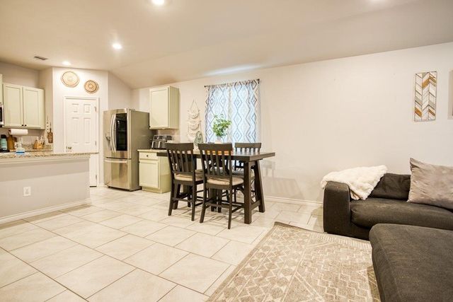 1882 KENTUCKY DERBY Dr, Corpus Christi, TX 78417