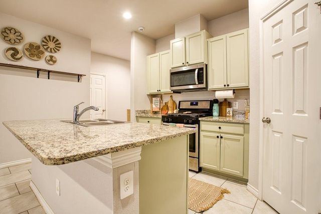 1882 KENTUCKY DERBY Dr, Corpus Christi, TX 78417