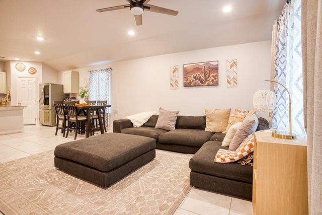 1882 KENTUCKY DERBY Dr, Corpus Christi, TX 78417