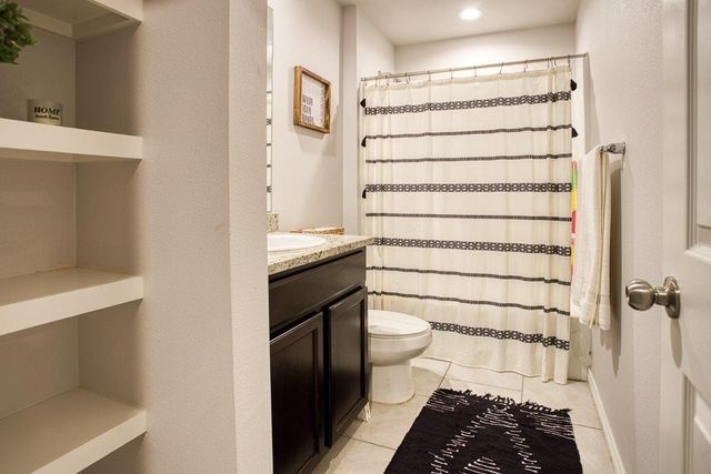 1882 KENTUCKY DERBY Dr, Corpus Christi, TX 78417
