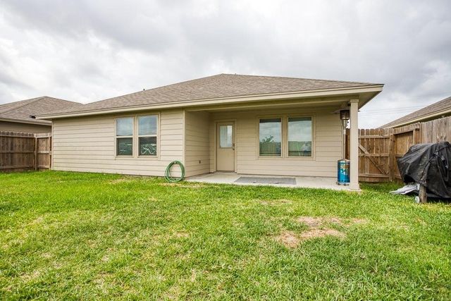1882 KENTUCKY DERBY Dr, Corpus Christi, TX 78417