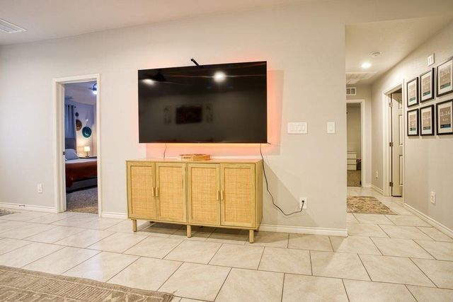 1882 KENTUCKY DERBY Dr, Corpus Christi, TX 78417
