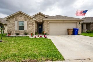 1882 KENTUCKY DERBY Dr, Corpus Christi, TX 78417