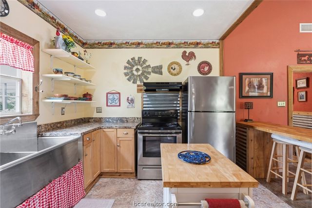 10996 County Road 311, Rockdale, TX 76567
