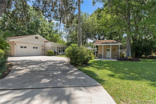690 S Flora Point, Inverness, FL 34450
