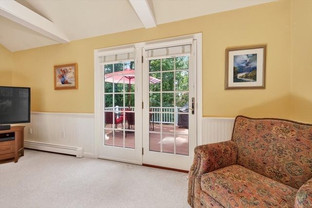 6 Blackhorse Ln, Hingham, MA 02043