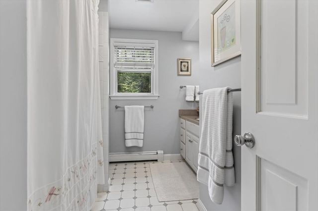 6 Blackhorse Ln, Hingham, MA 02043