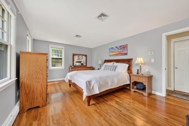 6 Blackhorse Ln, Hingham, MA 02043