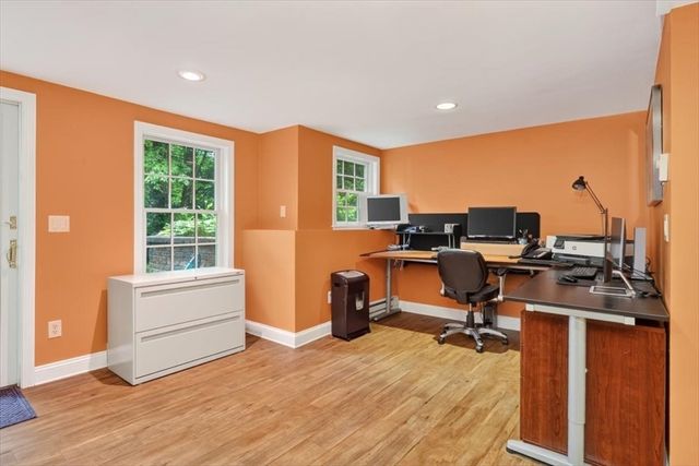 6 Blackhorse Ln, Hingham, MA 02043