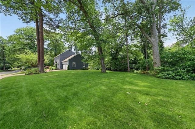6 Blackhorse Ln, Hingham, MA 02043
