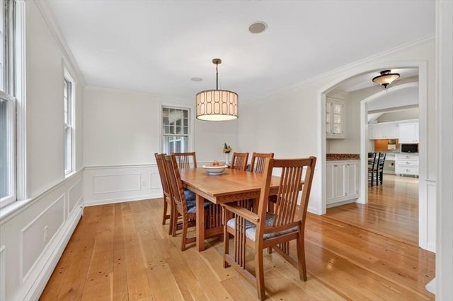 6 Blackhorse Ln, Hingham, MA 02043