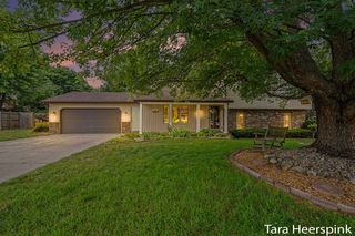 2078 Fernwood Drive, Jenison, MI 49428