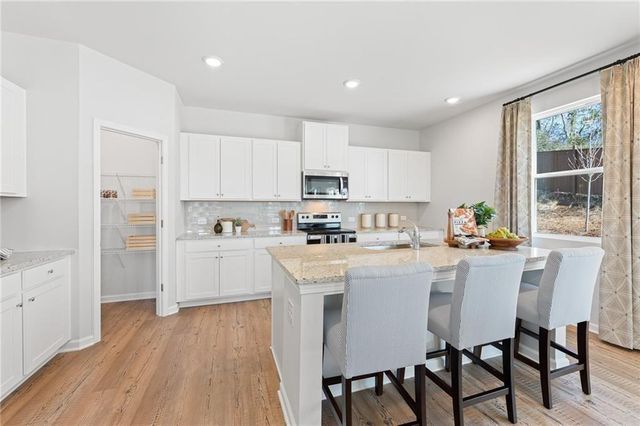 5113 Union Heights Way, Flowery Branch, GA 30542