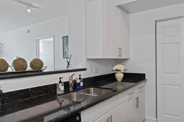 2401 NE 65th Street 502, Fort Lauderdale, FL 33308