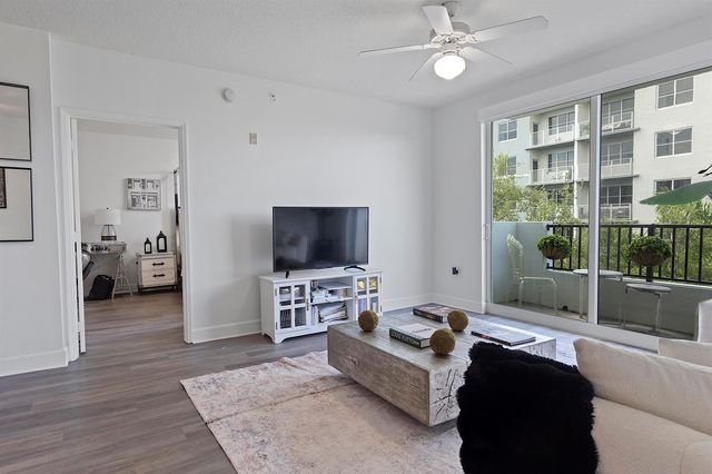 2401 NE 65th Street 502, Fort Lauderdale, FL 33308