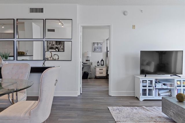 2401 NE 65th Street 502, Fort Lauderdale, FL 33308
