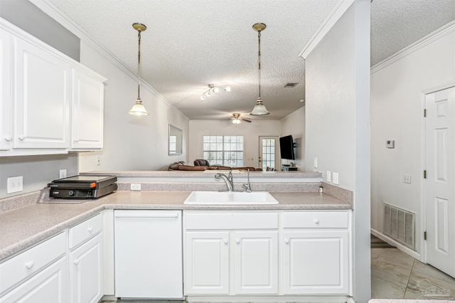 5860 Spanish Trail C, Pensacola, FL 32504