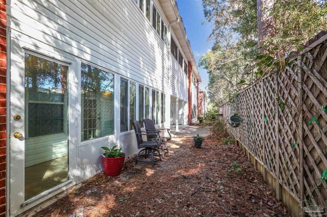 5860 Spanish Trail C, Pensacola, FL 32504