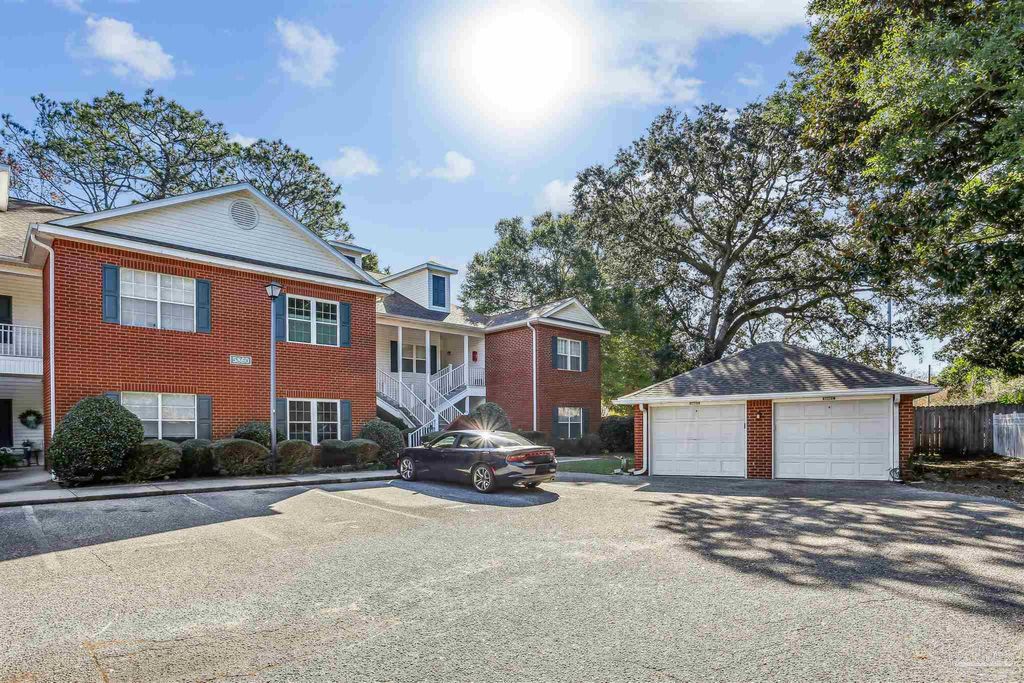 5860 Spanish Trail C, Pensacola, FL 32504